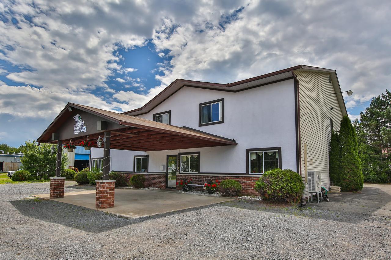 Auberge Motel Drakkar Shawinigan Esterno foto