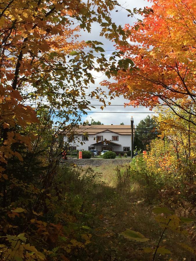 Auberge Motel Drakkar Shawinigan Esterno foto